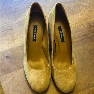 Margaux Women's Tan Suede 8M 39 heels pumps